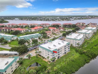 426 Bouchelle Dr Unit 303, New Smyrna Beach, FL 32169