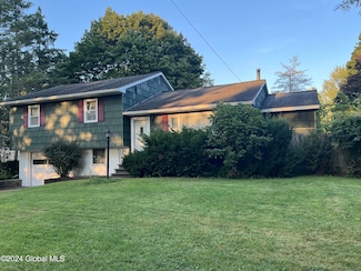 2300 Old Post Rd N, Castleton On Hudson, NY 12033