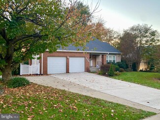 13417 Cavalier Woods Dr, Clifton, VA 20124