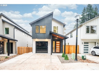 10921 NE 64th Ct, Barberton, WA 98686