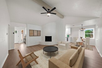 11202 Radford Ln, Houston, TX 77099