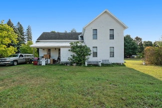 7948 Elm St, Vanderbilt, MI 49795