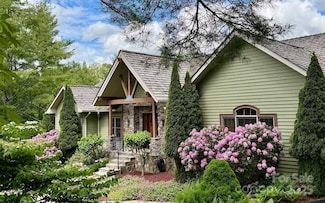 2160 Valle Cay Dr, Vilas, NC 28692