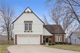 8523 Alden St, Lenexa, KS 66215