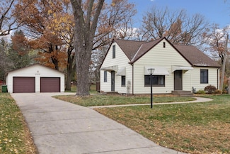 2125 William St, Saint Paul, MN 55113