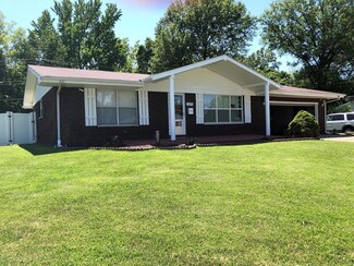 1172 Price St, East Saint Louis, IL 62206
