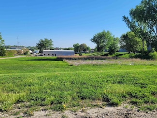 0 Alexandra Dr, Waterloo, IA 50702