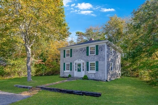 11 Captains Ln, Mattapoisett, MA 02739
