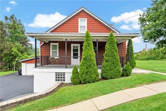 90 S Thompson Ln, Irwin, PA 15642
