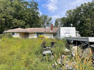 10699 Whippoorwill Rd, Newton Falls, OH 44444