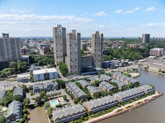 7000 Blvd E Unit 40B, Guttenberg, NJ 07093