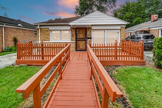 308 W 150th St, Harvey, IL 60426