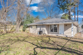 813 Dalzell St, Shreveport, LA 71104