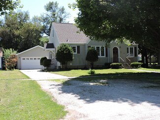 270 E 6th Ave, Clifton, IL 60927