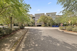 498 Albemarle Rd Unit 409, Charleston, SC 29407