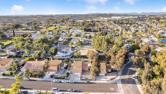 1713 Cameo Dr, Vista, CA 92083