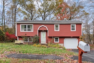107 Schooner Ln, Meriden, CT 06451