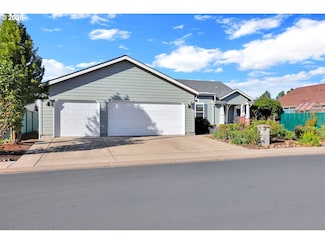 5365 Cobblestone Ln, Eugene, OR 97402