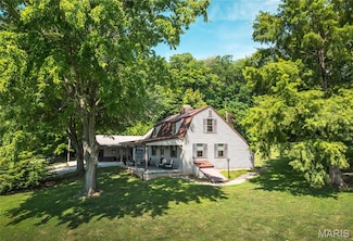 388 Spankey Rd, Eldred, IL 62027