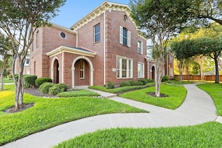 152 Leonard St, Lewisville, TX 75057