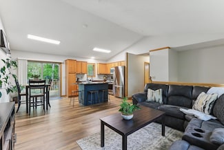 12108 W River Rd, Champlin, MN 55316
