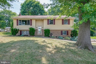 779 Holly Tree Rd, Manheim, PA 17545