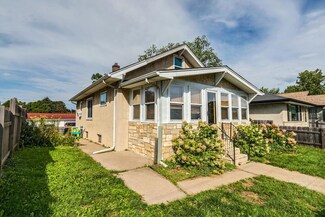 1571 Arcade St, Saint Paul, MN 55106
