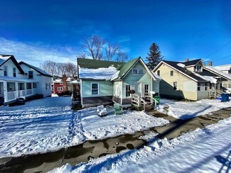 166 S Main St, Saint Albans, VT 05478