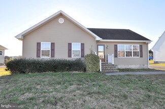 614 Hillcrest Dr, Pocomoke City, MD 21851