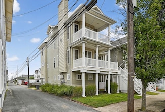 511 E 16th St, Ocean City, NJ 08226