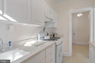 236 Farragut St NW Unit H-203, Washington, DC 20011