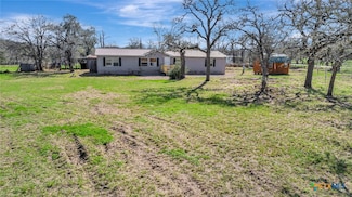 233 Chris Thompson Rd, Victoria, TX 77905