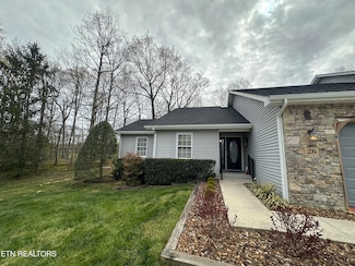 26 Augustine Ct, Crossville, TN 38558