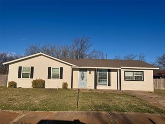 1000 Swanner Dr, Howe, TX 75459