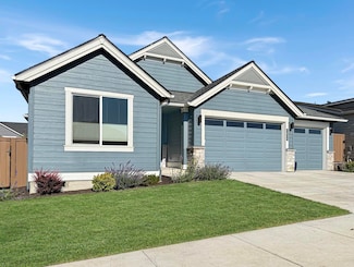 3834 NE Oakside Loop, Bend, OR 97701