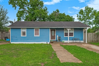 9326 Montgomery Ln, La Porte, TX 77571