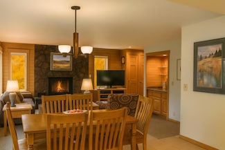 57307 Beaver Ridge Loop Unit 7D, Sunriver, OR 97707