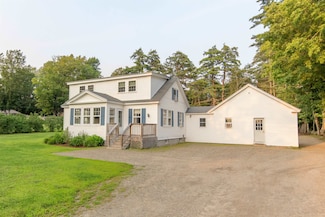 83 Tamworth Rd, Tamworth, NH 03886