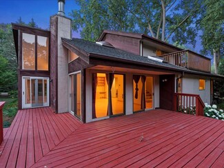 5910 Olinger Rd, Edina, MN 55436