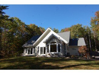 208 Dustin Rd, Contoocook, NH 03229