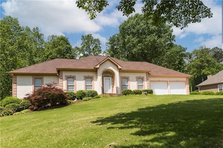 427 Picketts Lake Dr, Acworth, GA 30101