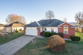 5582 W Josh St, Springfield, MO 65802