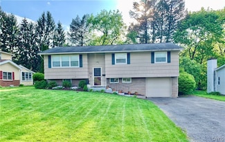 212 Limestone Ln, Syracuse, NY 13219