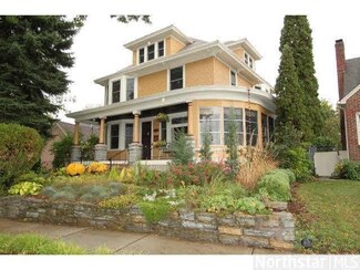 76 76 Prospect Blvd, St. Paul, MN 55107