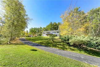 6088 Middlebrook Rd, Naples, NY 14512