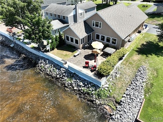 6641 Lake Shore Rd N, Verona Beach, NY 13162