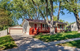 4218 SE 12th St, Des Moines, IA 50315
