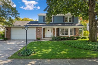 2445 Barbary Ln, Northbrook, IL 60062