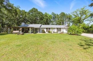 3774 Laird Rd, Crestview, FL 32539