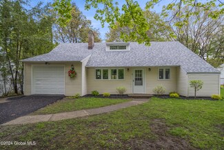 9 Southgate Rd, Albany, NY 12211